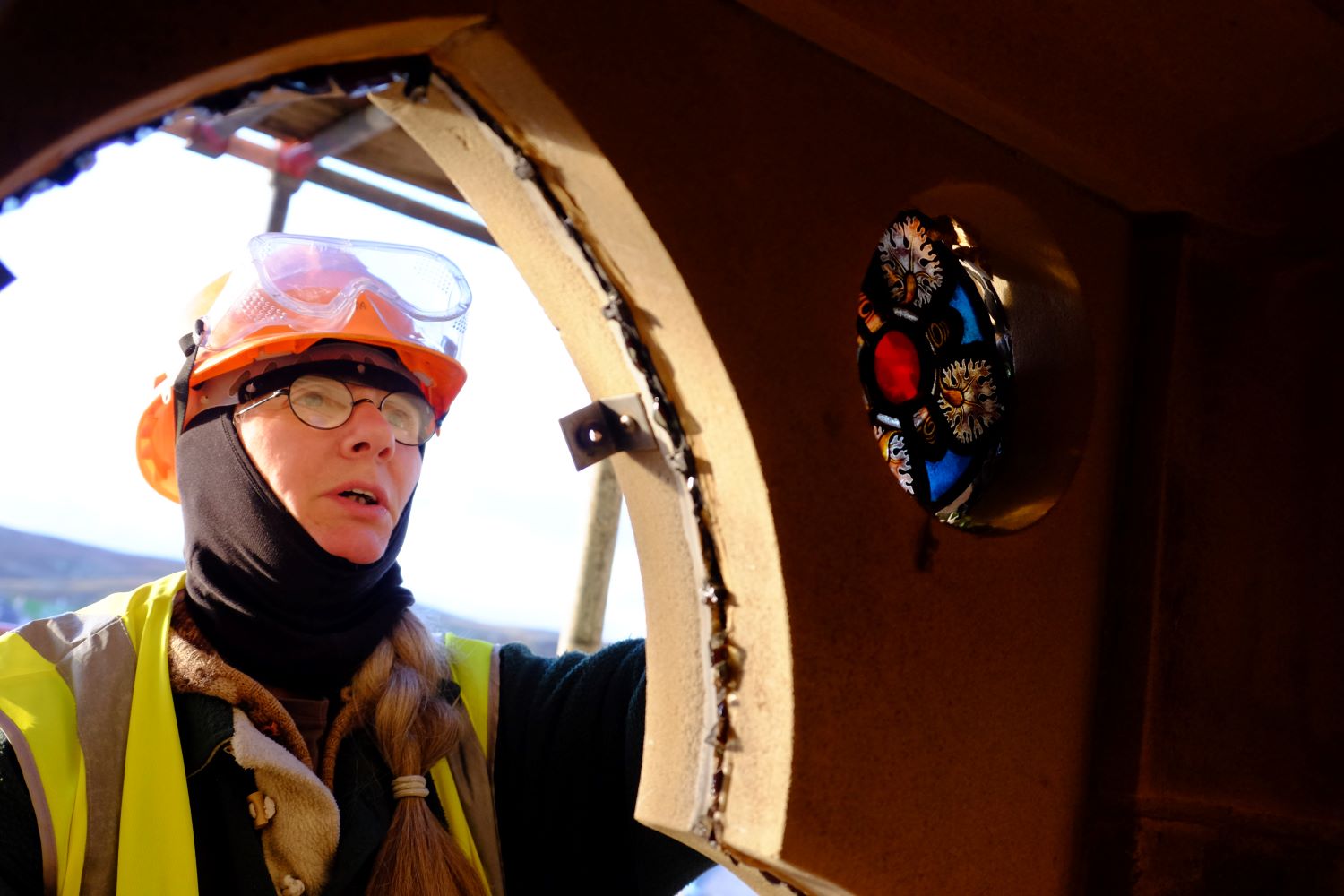 Removal of the first stained glass windows in December 2016.  Credit: SIC